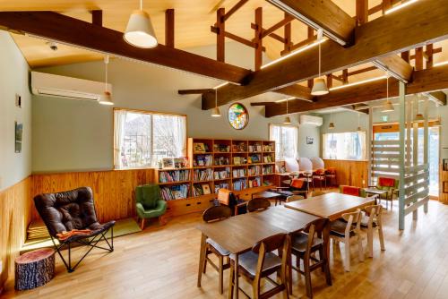宿と図書サロン 花車 Hanagurum Inn