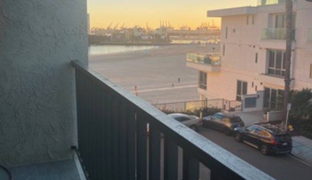 1-bedroom 1 bath condo ocean view Long Beach