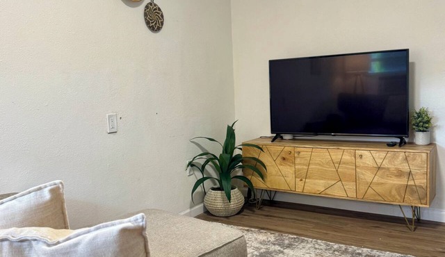 1-bedroom apartment in Weed