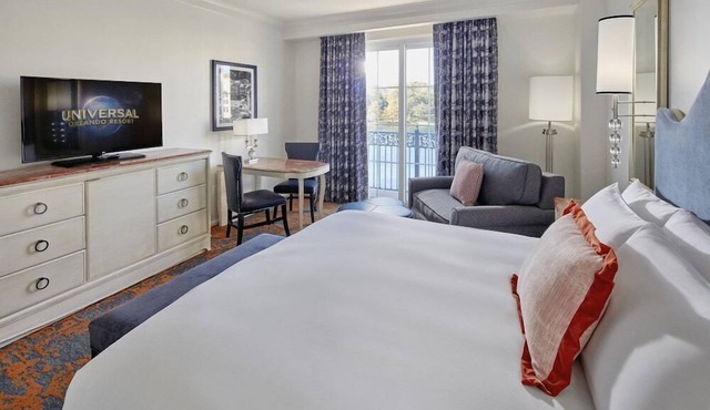 1-Bedroom Suite at a 4⭐️ Hotel