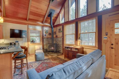 < 1 Mi to Beach: Peaceful Studio w/Deck in Tahoma