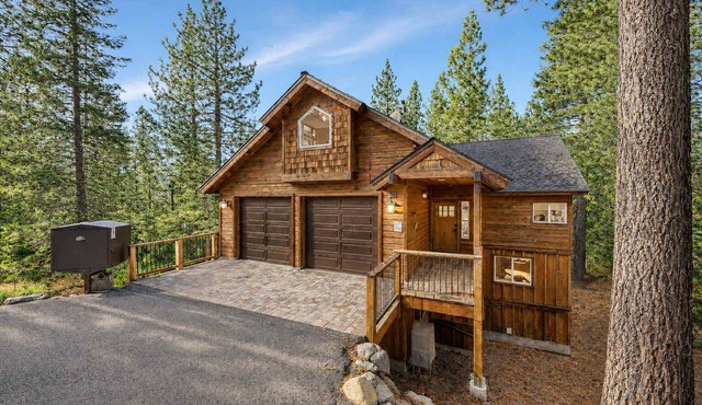 13 Beds, Hot Tub, Pool Table, Dog Friendly