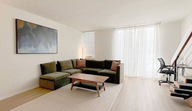 #14 Sapcious 2BD 2.5 Bath near Montana
