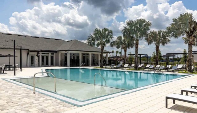 2 Bed Apt Close to Disney w ResortPerks Sleeps 8