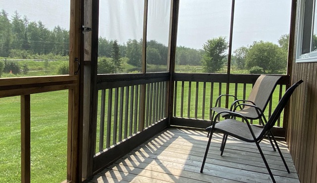 2 Bed Chalet with River View in Moffet