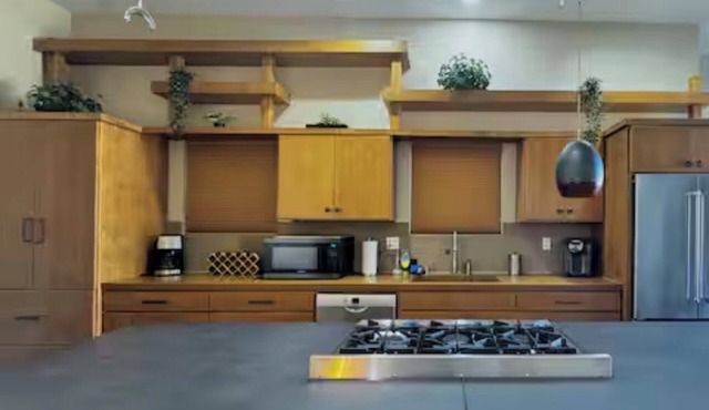 2-bedroom Apartment in Downtown Sac Sleeps 8+