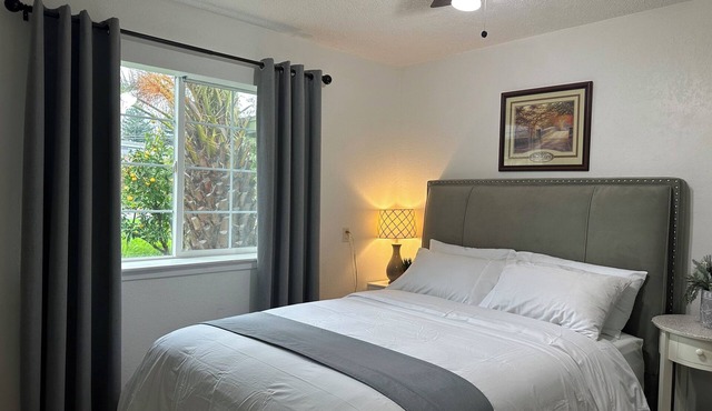 2 BR 2 BA guesthouse with kitchen
