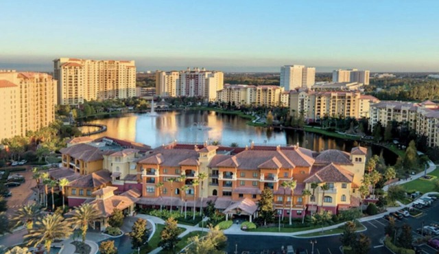 2 BR -Bonnet Creek Pools, Dining, Pirate Ship Slide, Mini Golf