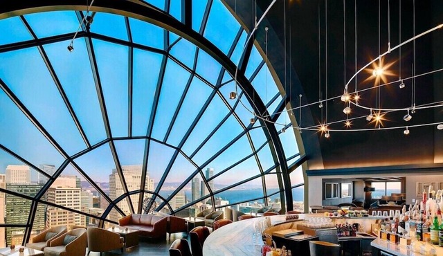 2 Connecting Suites at a 4⭐️ Hotel
