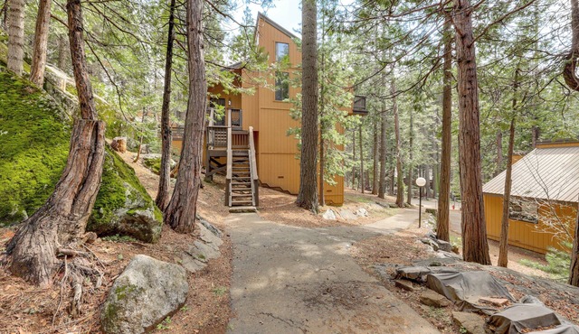 2 Mi to Dorabella Cove: Dog-Friendly Townhouse!