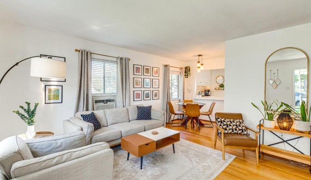 2 Mi to Griffith Park: Chic Home w/Private Patio