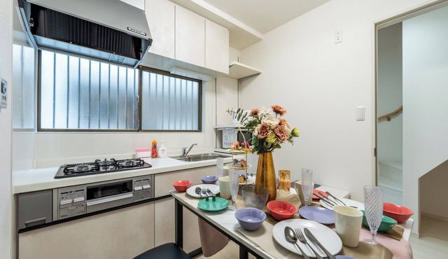 2 min walk from Hanshin Chidoribashi Station｜3DK house for rent｜Max 12 people｜Great access to USJ