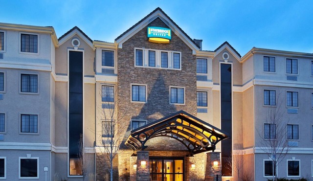 2-Queen 1-Bedroom Suite | Free Breakfast & Pool Reno