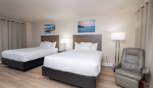 2 Queen Bed Room- Handicap