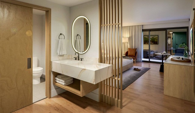 2 Serene Escape | Double Queen with Resort Pool & Spa