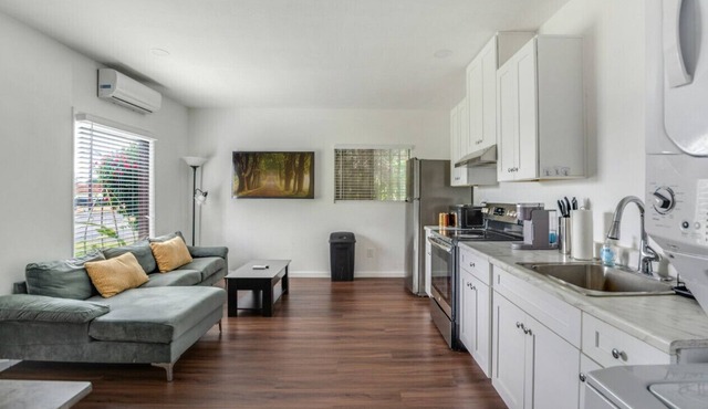 2BDRM ADU | 4min2Hospital | Close To Freeway