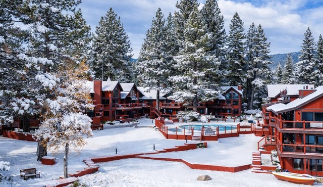2BR Tahoe Snowfall, Lake Mist & Crackling Fires