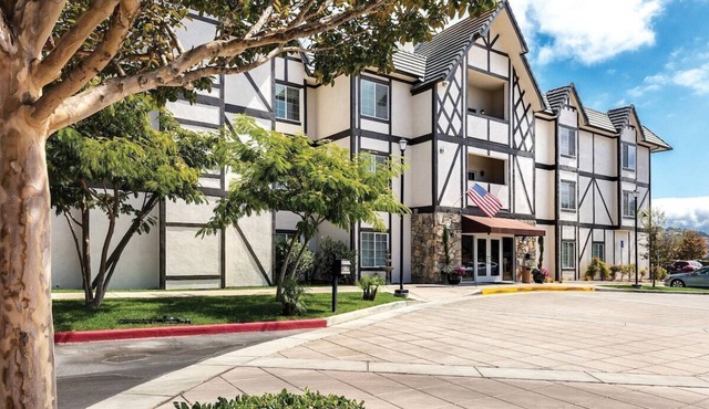 2x 2BR Units: Danish-Style Retreat in Wine Country