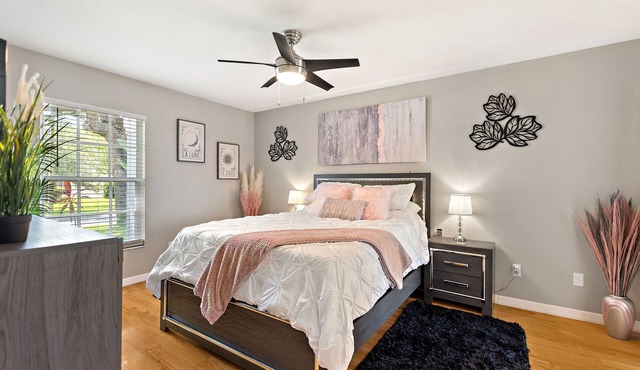 3 Bedroom Bliss With Water and Conservations Views