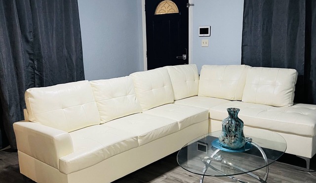 3bdrm Entertainment Home
