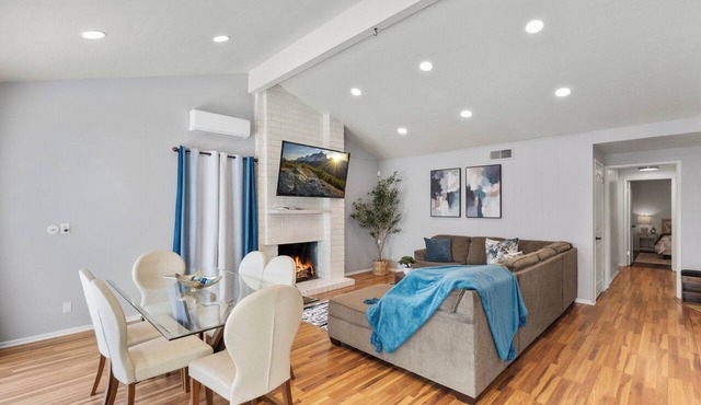 3BR Chic & Modern Retreat near Disneyland
