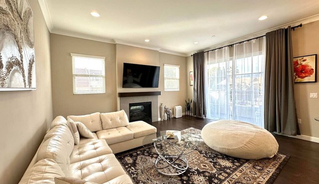 3BR Condo, Glendale, GD1