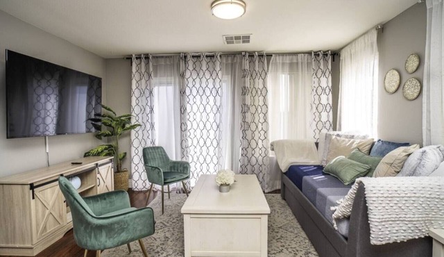 3BR Home Near Las Vegas Strip | Pet Friendly