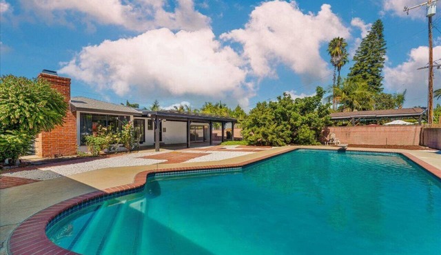 3BR Pool Home in the Heart of Garden Grove - Near Disneyland