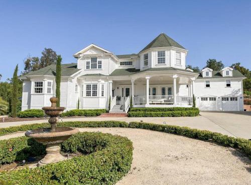 4 Acre Villa Estate Private Park, Pool, Spa, 40 foot Waterslide