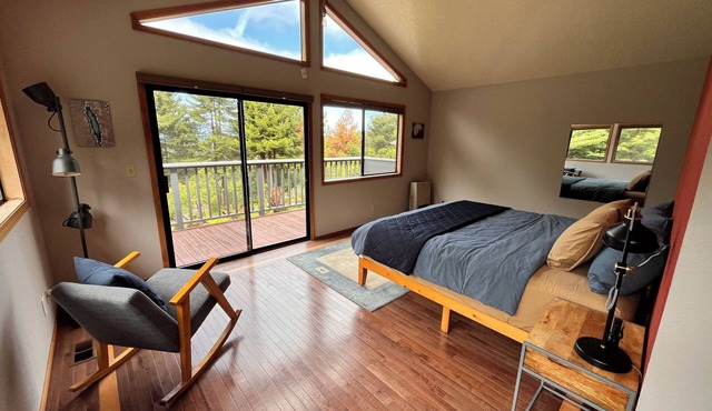 4 Bedrooms @ the Road’s End - Redwoods, Orchards, Sauna, HotTub