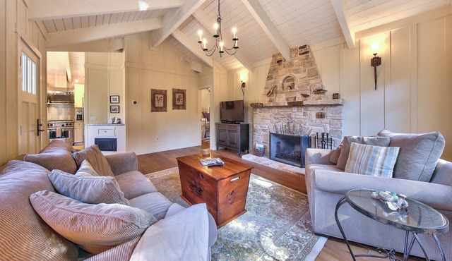 4021 Casey's Cottage - Perfect for Two in Carmel