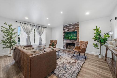 4756 - Spacious 4BR Home in South SJ Family-Friendly