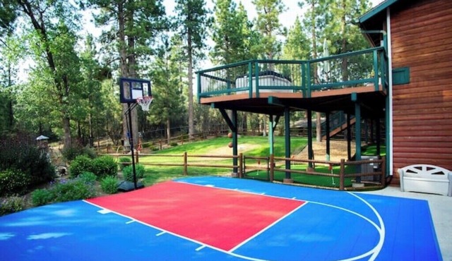 5 Bedroom, 10 Beds - Game Room, Basketball & Golf