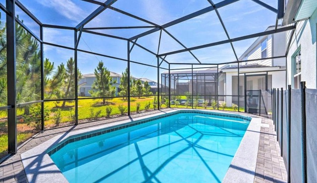 5 Bedroom Private Pool Home 15 Min to Disney World, Davenport