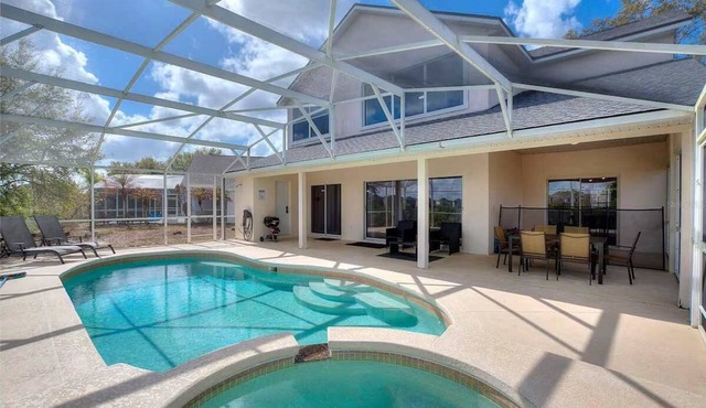 5BR home w/pool, hot tub near Disney