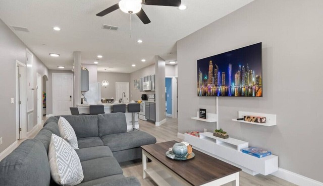 5BR Villa | Private Pool + Game Room | 16 Min to Disney, Sleeps 12