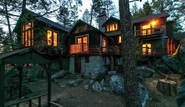 6,000 Sq Ft Idyllwild Lodge/Sleeps 14/12 Acre Property