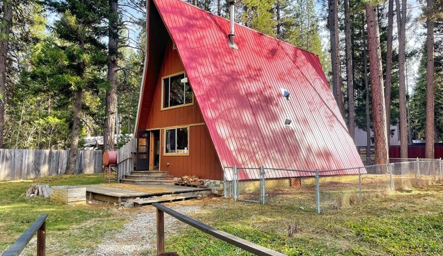 Adorable 1-bedroom cabin with AC in Meadow Valley