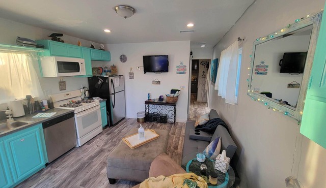 Adorable Beach House 1/2 mile from the Beach