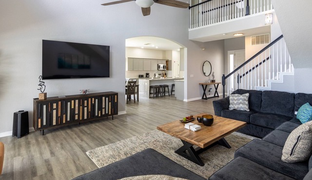 Amazing Family House 6-bedroom/Pool/Spa/Game Room/Large Patio/Wi-Fi free