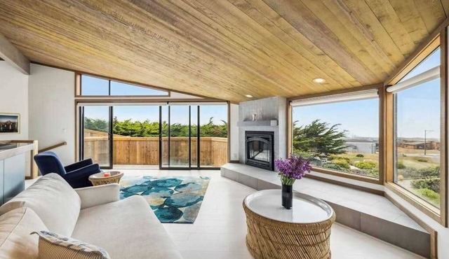 Architect-Designed Bodega Bay Home w/Ocean Views & Hot Tub - 2 King Suites in Bodega Bay