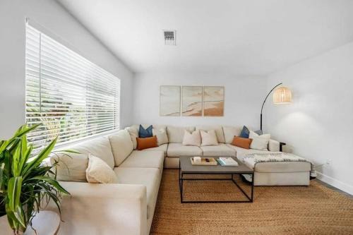 Athena FULL Property in Encinitas