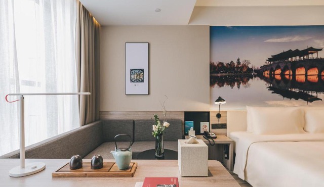Atour Hotel Kunshan Yongda Business Plaza
