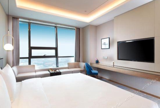 Auto City Ruili Hotel