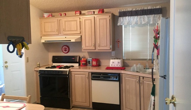 Awesome LONG TERM Snowbird Rental Spacious 2 Bedroom 2 Bath Mobilehome