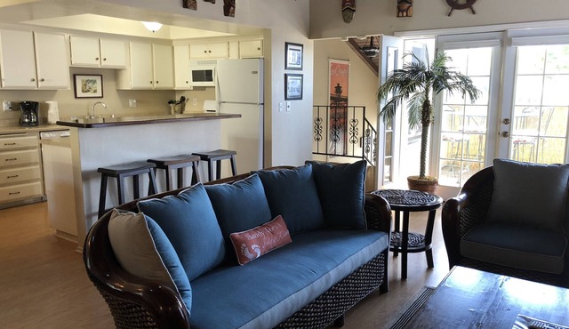 Beach House at the San Clemente Pier-Ocean, Pier Views- Walk to Beach & Downtown