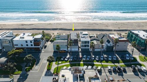 Beachfront Condo on A LowKey Beach