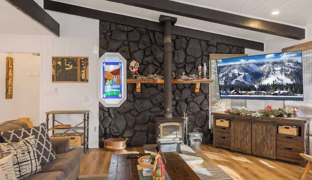 Bear Necessities. New. Modern. Spa. Perfect. Pet Friendly.