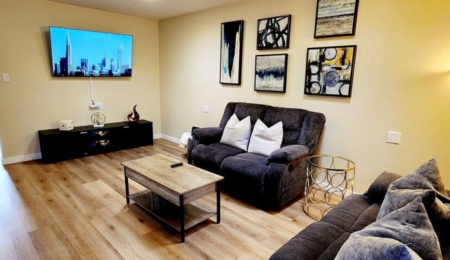 Bright Modern 2BR Near Santana Row