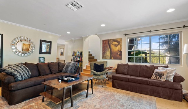 Burbank 4BR Pool Home | Hot Tub + Yard | C&C